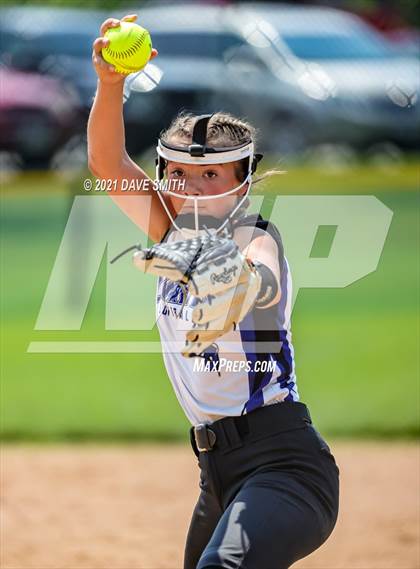 Thumbnail 3 in West Liberty vs North Scott (Rick Doran Classic) photogallery.