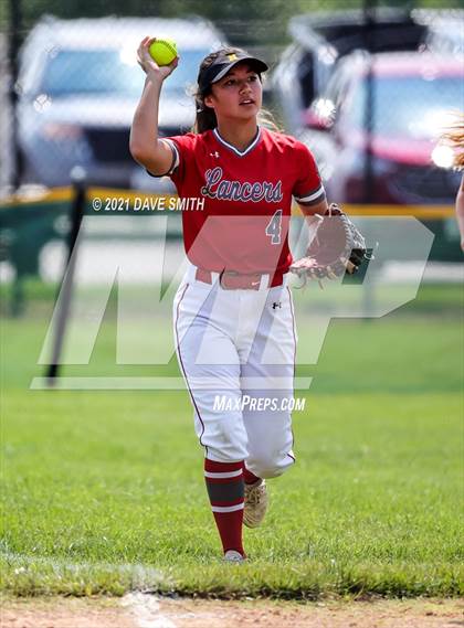 Thumbnail 1 in West Liberty vs North Scott (Rick Doran Classic) photogallery.