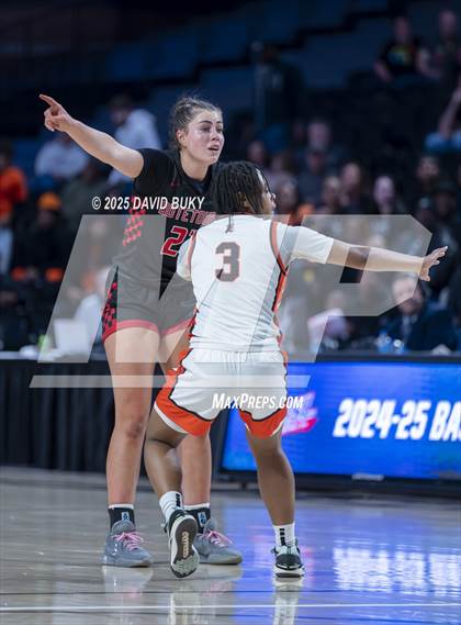 Thumbnail 2 in Lord Botetourt vs. James Monroe (VHSL Class 3 State-Final) photogallery.