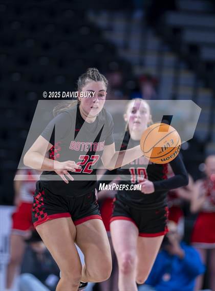 Thumbnail 2 in Lord Botetourt vs. James Monroe (VHSL Class 3 State-Final) photogallery.