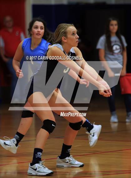 Thumbnail 3 in Jacksonville vs. Swansboro photogallery.