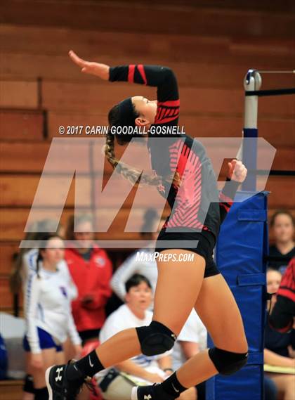 Thumbnail 2 in Jacksonville vs. Swansboro photogallery.