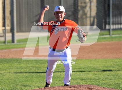 Thumbnail 2 in Walnut vs South Pasadena photogallery.