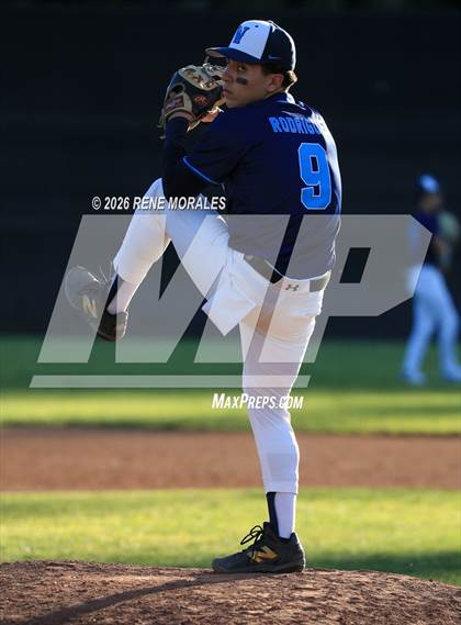 Thumbnail 1 in Walnut vs South Pasadena photogallery.