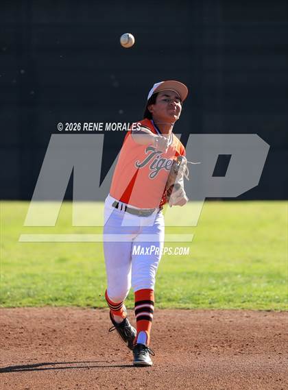 Thumbnail 3 in Walnut vs South Pasadena photogallery.