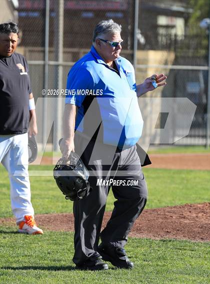Thumbnail 1 in Walnut vs South Pasadena photogallery.