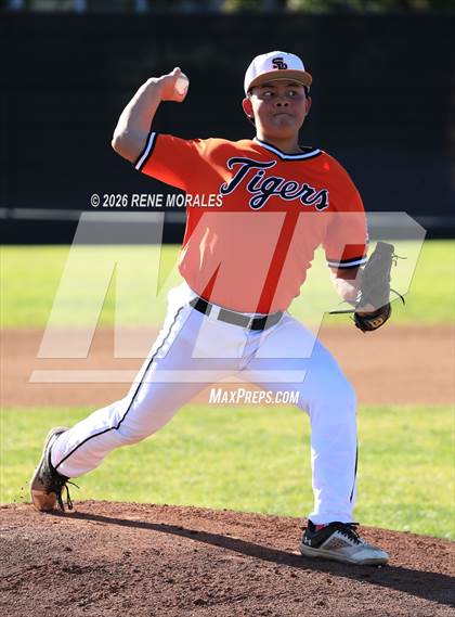 Thumbnail 3 in Walnut vs South Pasadena photogallery.