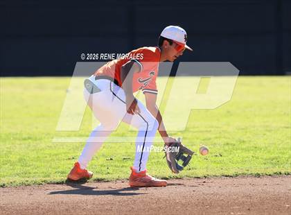 Thumbnail 1 in Walnut vs South Pasadena photogallery.