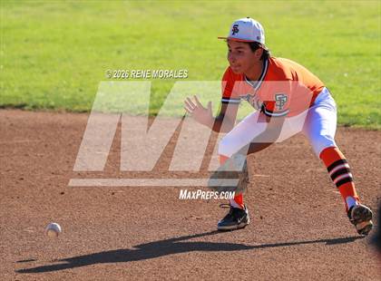 Thumbnail 2 in Walnut vs South Pasadena photogallery.