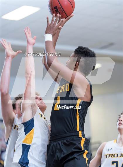 Thumbnail 2 in Del Oro @ Oak Ridge photogallery.