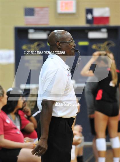Thumbnail 2 in Langham Creek vs. Mayde Creek (CFISD/Katy Classic) photogallery.
