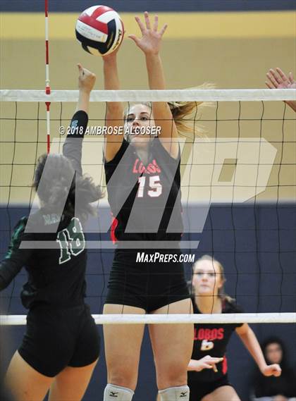 Thumbnail 3 in Langham Creek vs. Mayde Creek (CFISD/Katy Classic) photogallery.