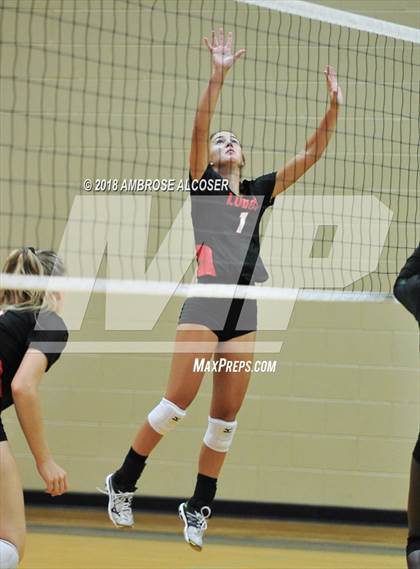 Thumbnail 3 in Langham Creek vs. Mayde Creek (CFISD/Katy Classic) photogallery.