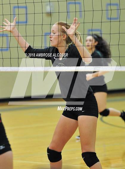 Thumbnail 1 in Langham Creek vs. Mayde Creek (CFISD/Katy Classic) photogallery.