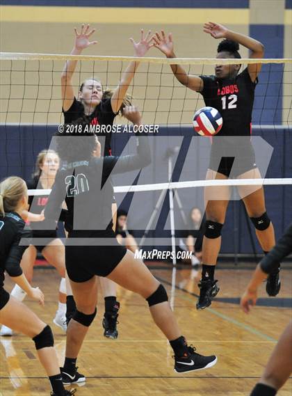 Thumbnail 1 in Langham Creek vs. Mayde Creek (CFISD/Katy Classic) photogallery.