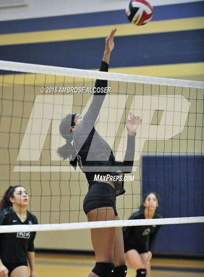 Thumbnail 1 in Langham Creek vs. Mayde Creek (CFISD/Katy Classic) photogallery.