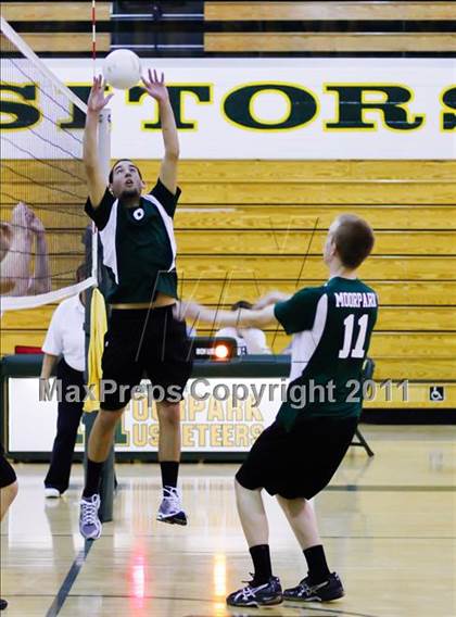 Thumbnail 3 in Oak Park @ Moorpark photogallery.