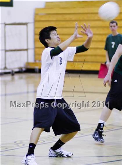 Thumbnail 3 in Oak Park @ Moorpark photogallery.