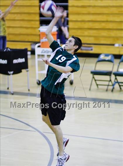 Thumbnail 2 in Oak Park @ Moorpark photogallery.
