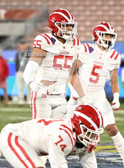 Thumbnail 2 in Mater Dei vs. St. John Bosco photogallery.