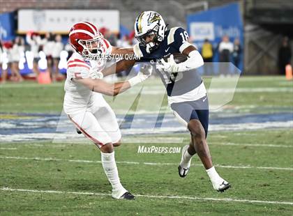 Thumbnail 3 in Mater Dei vs. St. John Bosco photogallery.