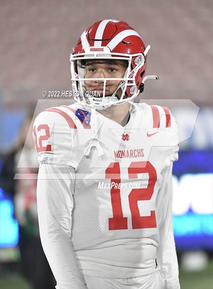 Thumbnail 2 in Mater Dei vs. St. John Bosco photogallery.