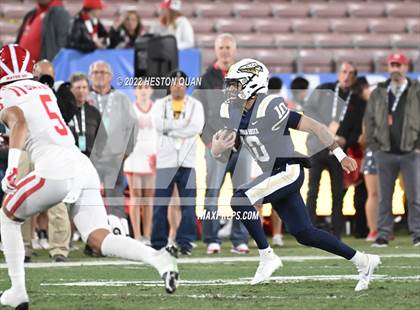 Thumbnail 3 in Mater Dei vs. St. John Bosco photogallery.