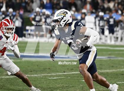 Thumbnail 3 in Mater Dei vs. St. John Bosco photogallery.