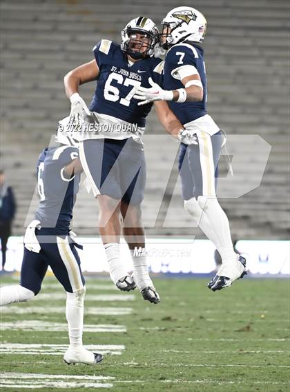 Thumbnail 1 in Mater Dei vs. St. John Bosco photogallery.