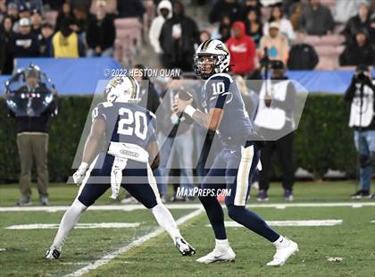 Thumbnail 1 in Mater Dei vs. St. John Bosco photogallery.