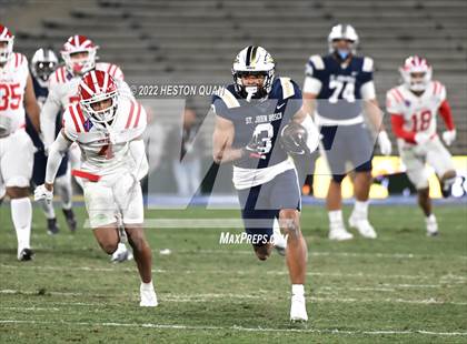 Thumbnail 1 in Mater Dei vs. St. John Bosco photogallery.