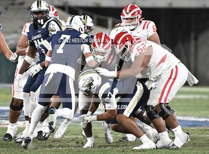 Thumbnail 2 in Mater Dei vs. St. John Bosco photogallery.