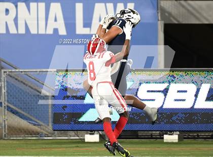 Thumbnail 3 in Mater Dei vs. St. John Bosco photogallery.