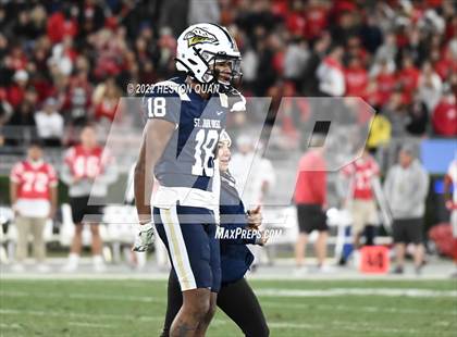 Thumbnail 3 in Mater Dei vs. St. John Bosco photogallery.