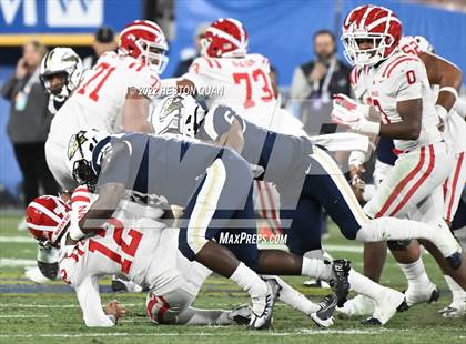 Thumbnail 1 in Mater Dei vs. St. John Bosco photogallery.