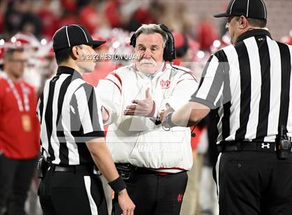 Thumbnail 2 in Mater Dei vs. St. John Bosco photogallery.