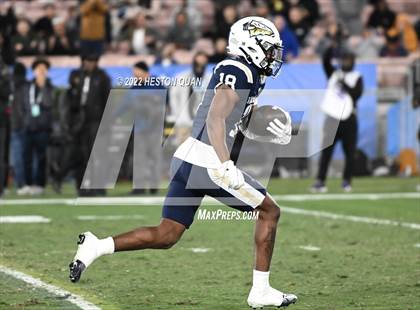 Thumbnail 2 in Mater Dei vs. St. John Bosco photogallery.