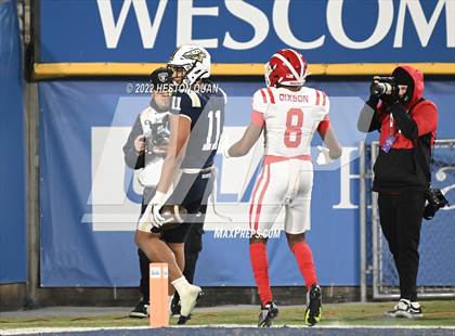 Thumbnail 2 in Mater Dei vs. St. John Bosco photogallery.