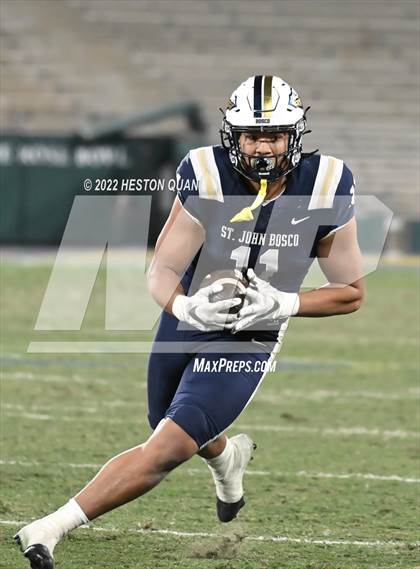 Thumbnail 2 in Mater Dei vs. St. John Bosco photogallery.