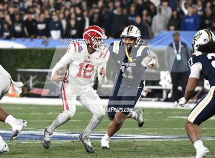 Thumbnail 1 in Mater Dei vs. St. John Bosco photogallery.