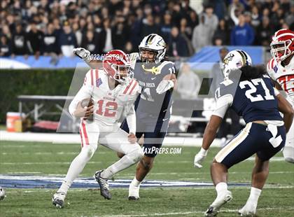Thumbnail 2 in Mater Dei vs. St. John Bosco photogallery.