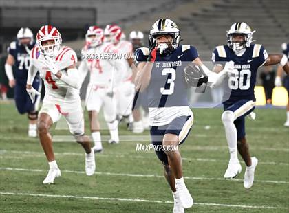 Thumbnail 3 in Mater Dei vs. St. John Bosco photogallery.