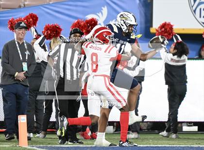 Thumbnail 3 in Mater Dei vs. St. John Bosco photogallery.