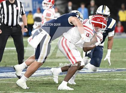 Thumbnail 1 in Mater Dei vs. St. John Bosco photogallery.