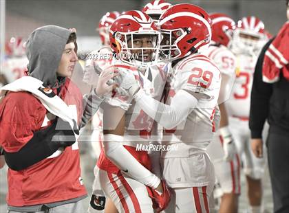 Thumbnail 2 in Mater Dei vs. St. John Bosco photogallery.