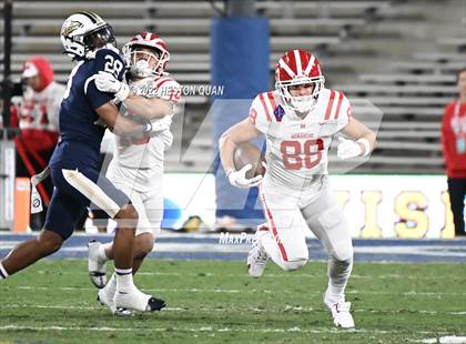 Thumbnail 1 in Mater Dei vs. St. John Bosco photogallery.