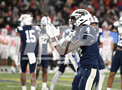 Thumbnail 3 in Mater Dei vs. St. John Bosco photogallery.