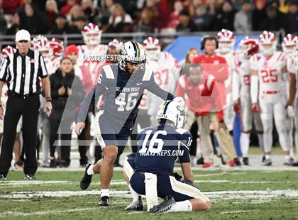 Thumbnail 3 in Mater Dei vs. St. John Bosco photogallery.