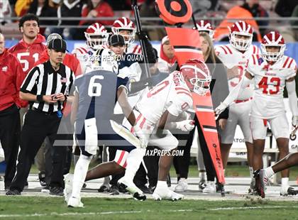 Thumbnail 2 in Mater Dei vs. St. John Bosco photogallery.