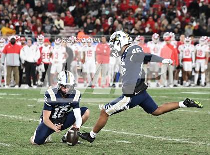 Thumbnail 1 in Mater Dei vs. St. John Bosco photogallery.